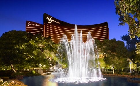 Wynn-Las-Vegas-Exterior-Fountains-at-Night-862-486x3001